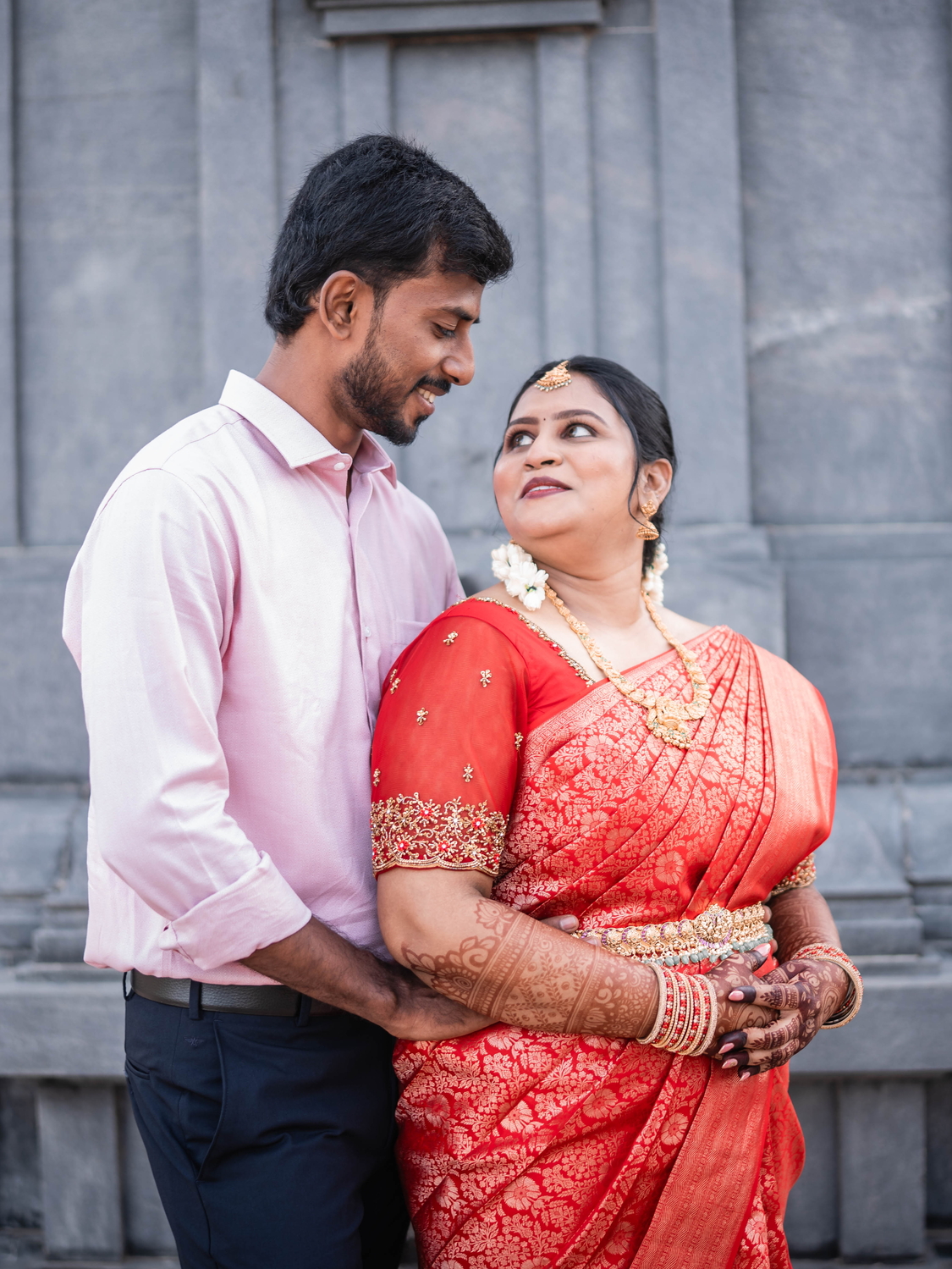 Final romantic portrait of Dinakar and Sowmiya engagement photoshoot