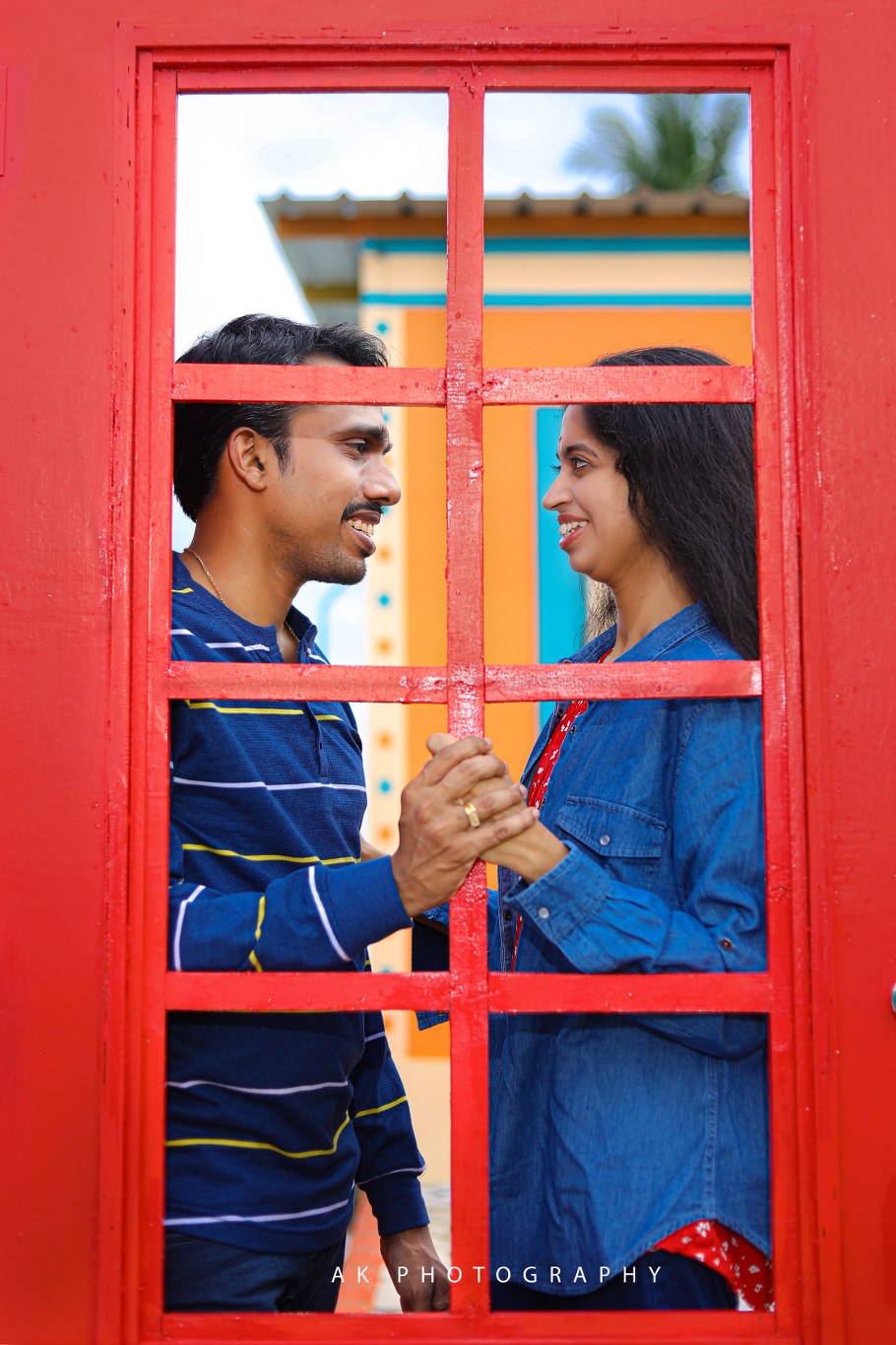 Post Wedding Portraits in Ooty - candid smile (8) by AK Photography Coimbatore