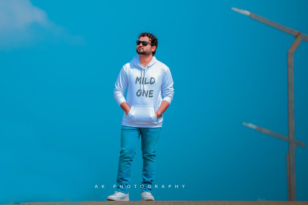 Lokesh & Abhi Pre Wedding Photoshoot - candid smile (8) by AK Photography Coimbatore