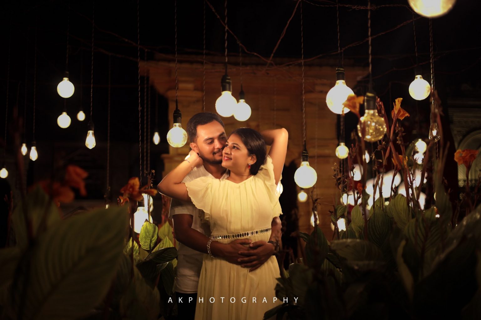 Capturing Newlywed Bliss in Scenic Pollachi - scenic outdoor backdrop (9) by AK Photography Coimbatore