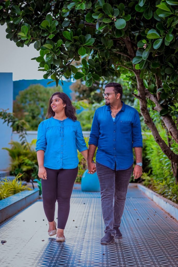Prasanna & Lokapriya Pre Wedding Photoshoot - couple portrait (2) by AK Photography Coimbatore