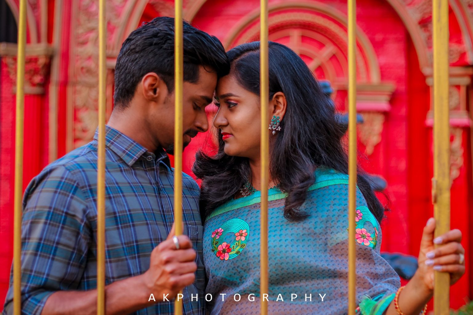 Vignesh & Aarthi Pre Wedding Photoshoot