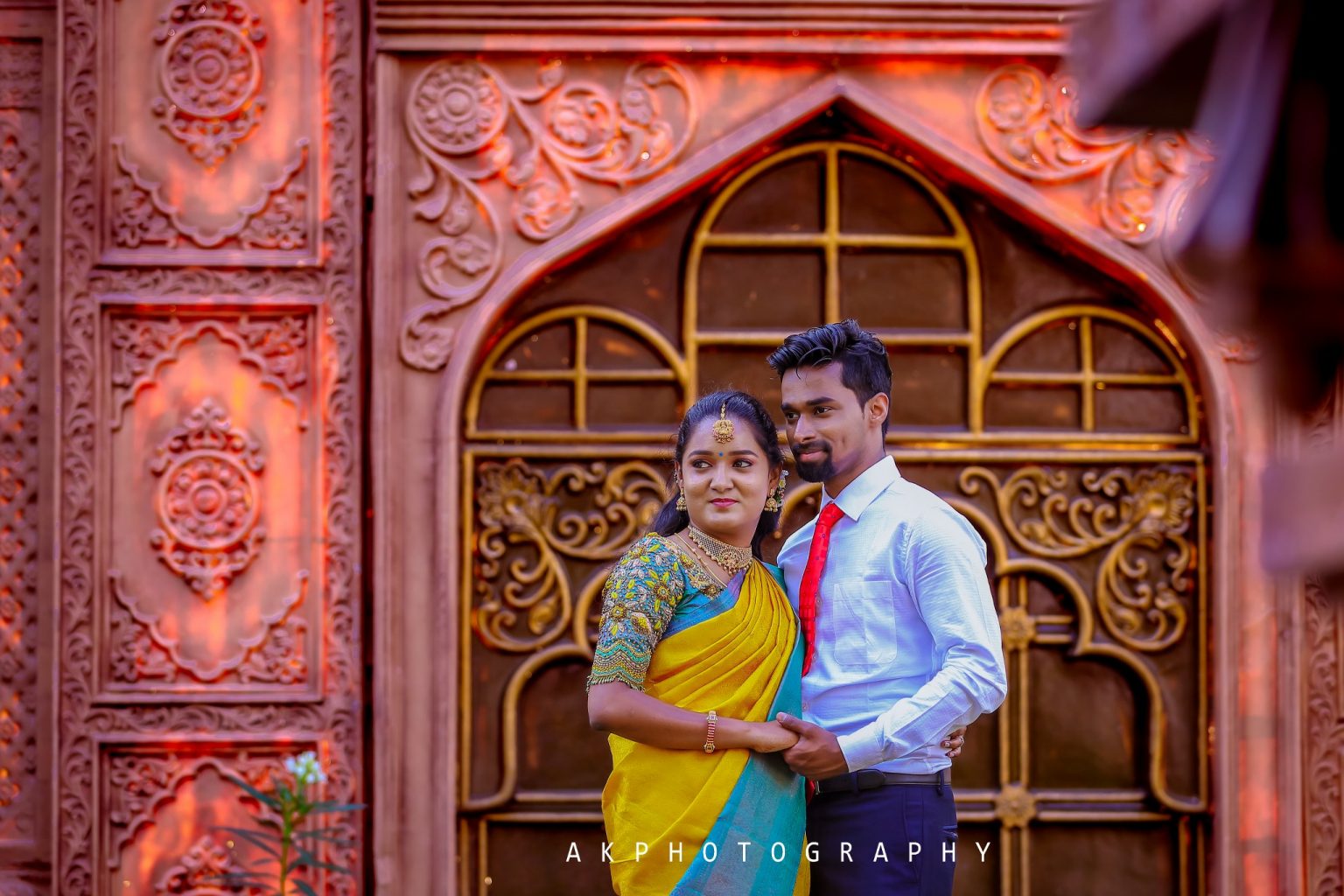 Vignesh & Aarthi Pre Wedding Photoshoot