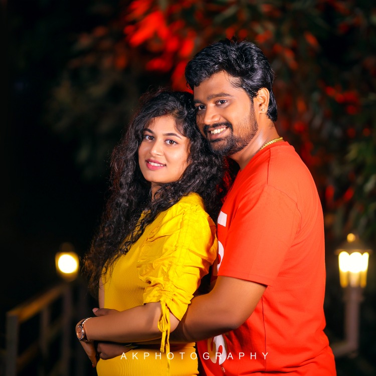 Pre-Wedding Photoshoot: Vijay and Merisha's Enchanting Lovefest in Wayanad - couple portrait (22) by AK Photography Coimbatore