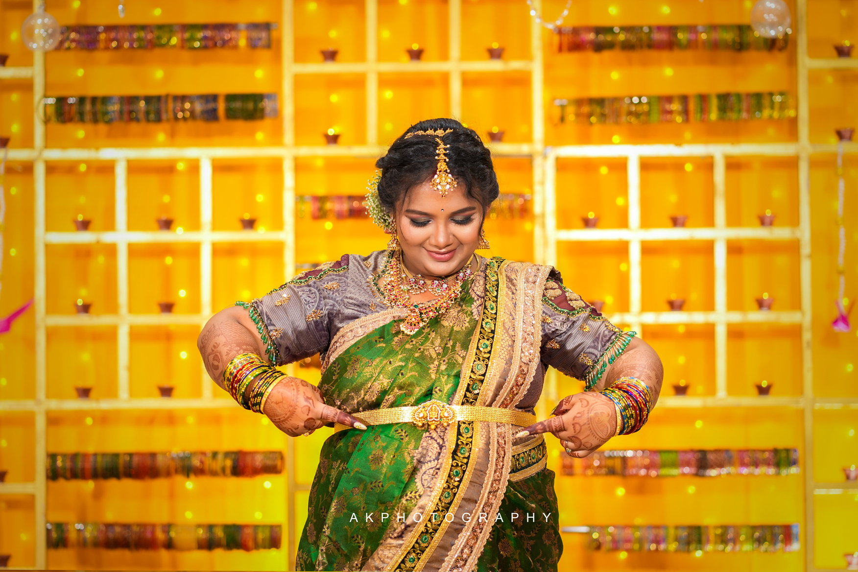 Baby Shower Photoshoot Soundarya Prasanth Celebrates Motherhood in Style