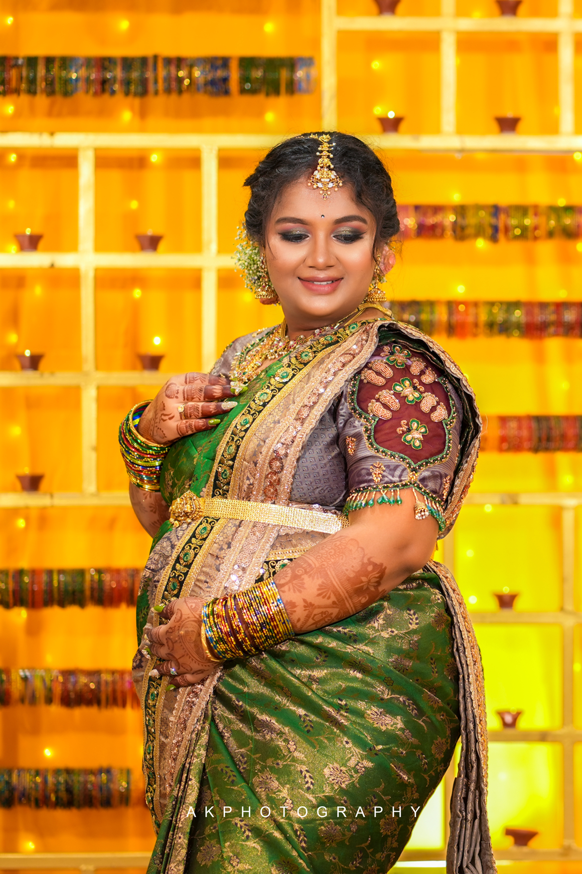 Baby Shower Photoshoot Soundarya Prasanth Celebrates Motherhood in Style