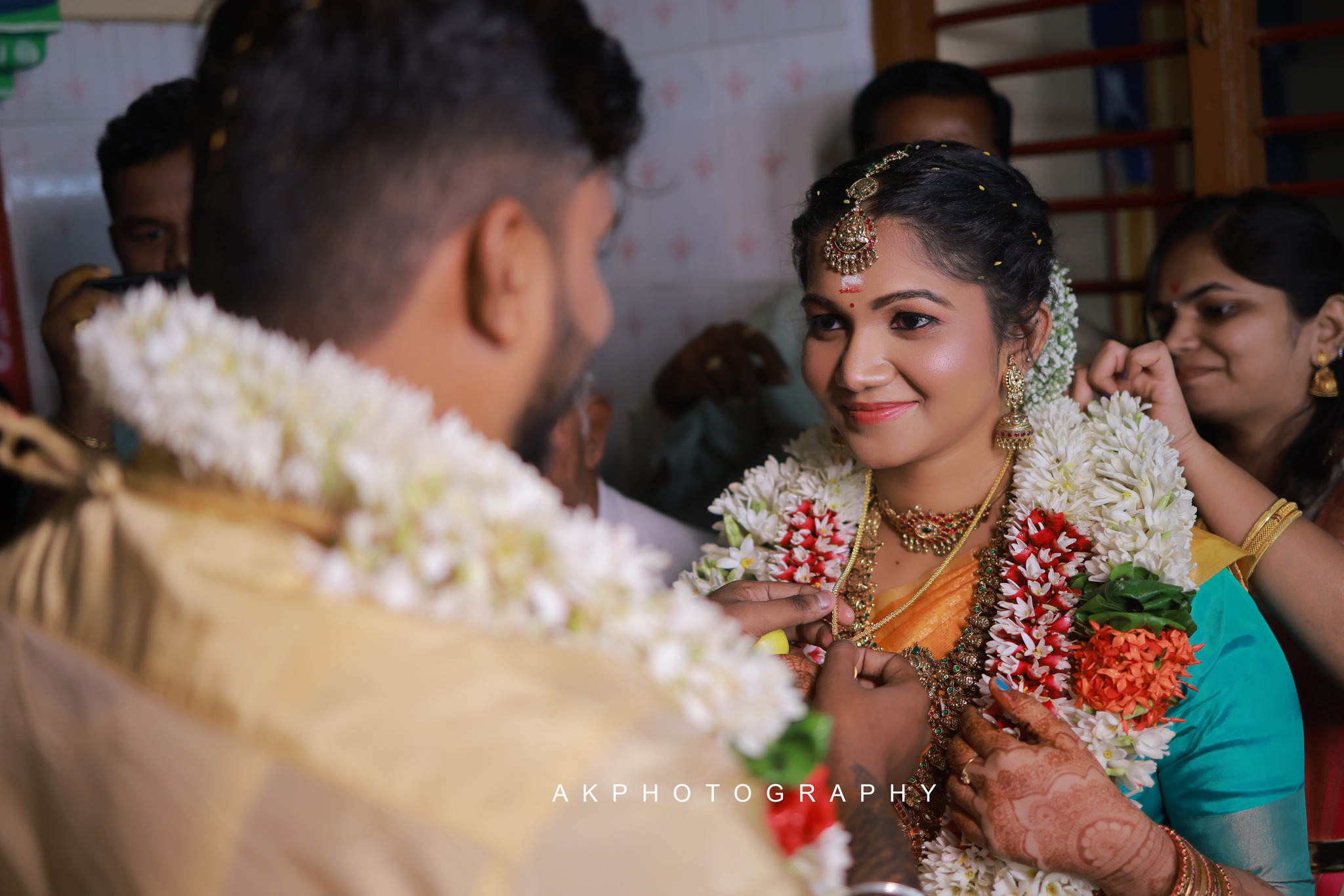 Wedding Photography: Ashok & Vanitha's Romantic Oddanchatram Wedding Captured by AK Photography