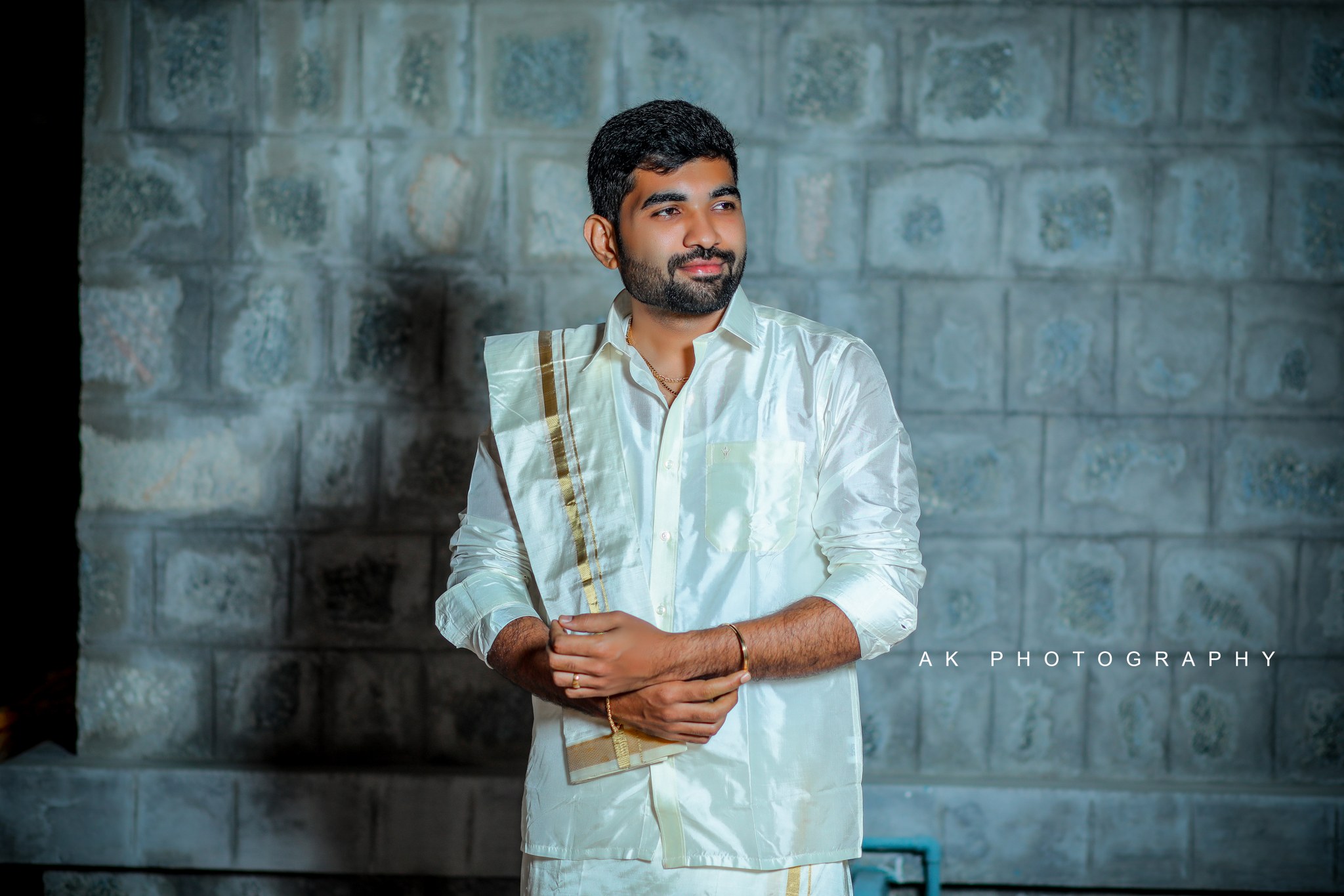 How to Capture the Perfect Couple Photoshoot in Temple? - golden hour portrait (5) by AK Photography Coimbatore