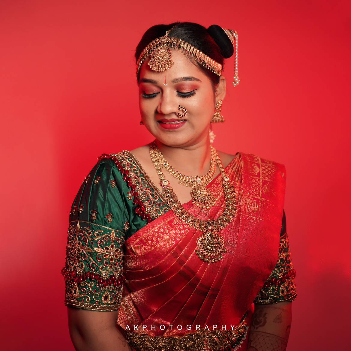 Wedding Photoshoot of Gowtham & Akshaya in Dindigul - scenic outdoor backdrop (19) by AK Photography Coimbatore