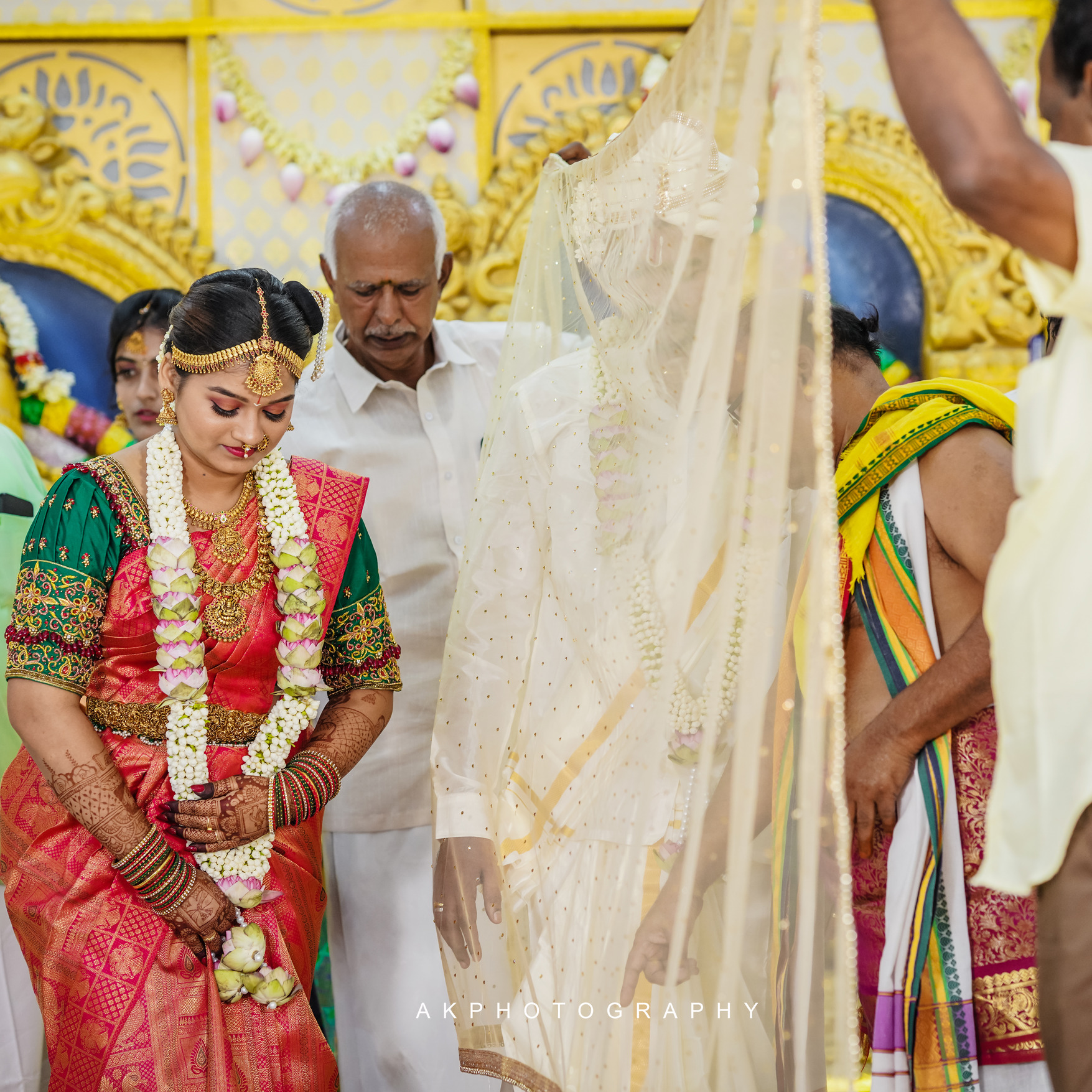 Wedding Photoshoot of Gowtham & Akshaya in Dindigul - couple portrait (12) by AK Photography Coimbatore