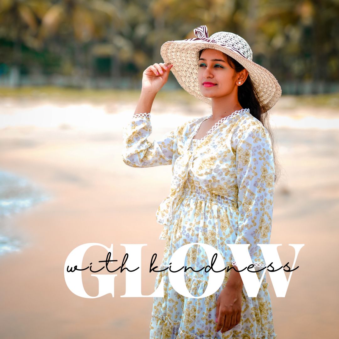 Pre-Wedding Photoshoot: Saranya & Seenu's Ethereal Pre-Wedding Photoshoot in Kerala - - scenic outdoor backdrop (9) by AK Photography Coimbatore
