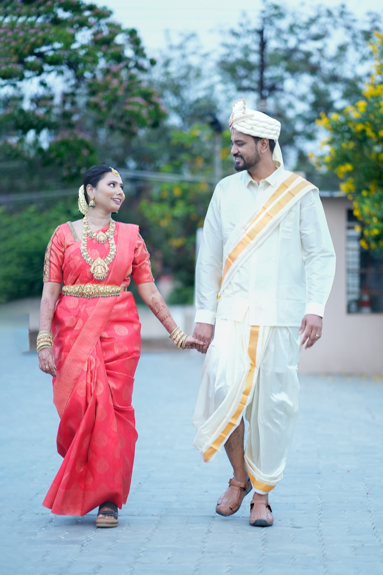 Wedding Photoshoot: Madhan and Preethe's Enchanting Love Story Captured by AK Photography