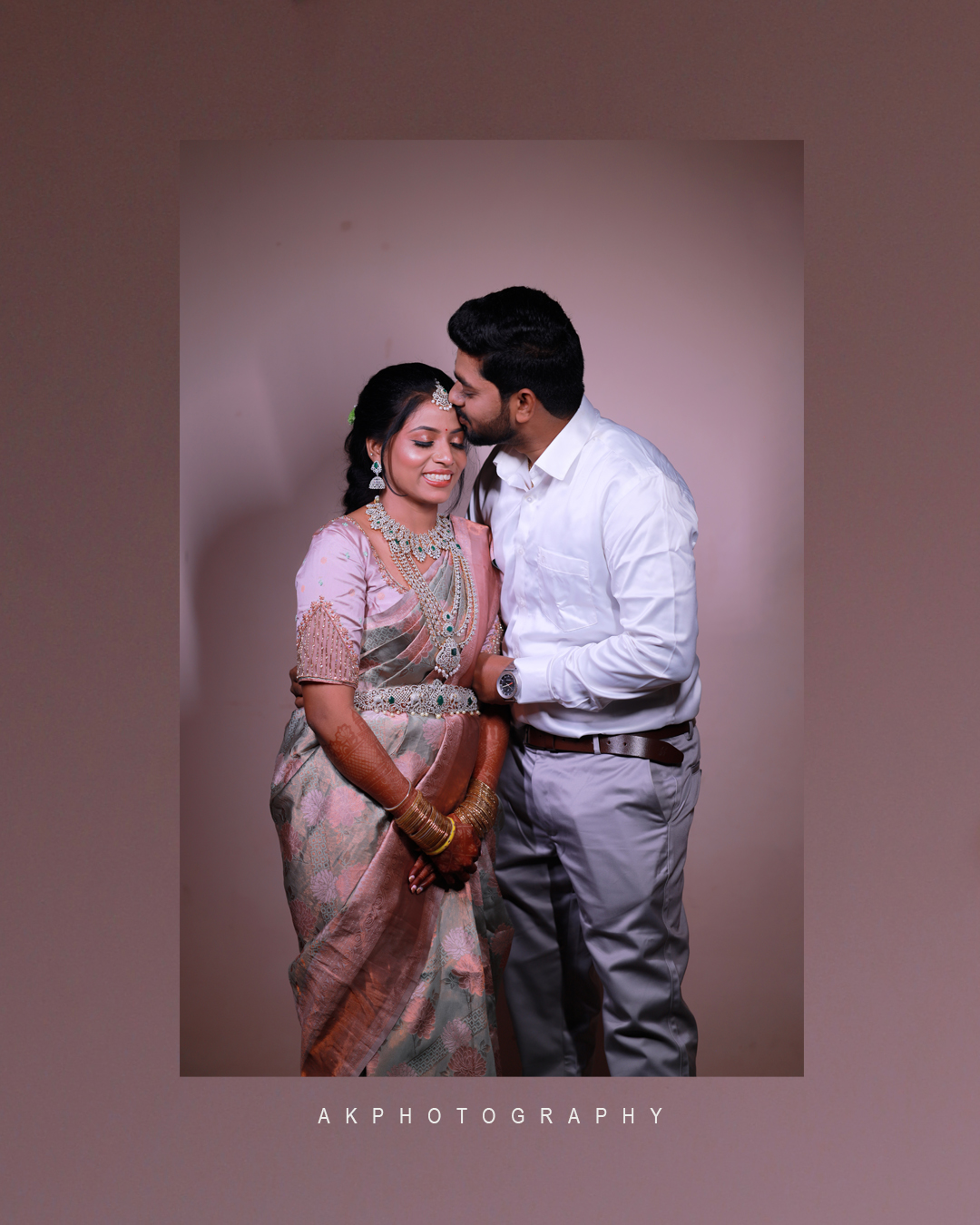 Wedding Reception Photoshoot Dr. Naveen & Dr. Keerthana in Dharmapuri - family celebration moment (6) by AK Photography Coimbatore