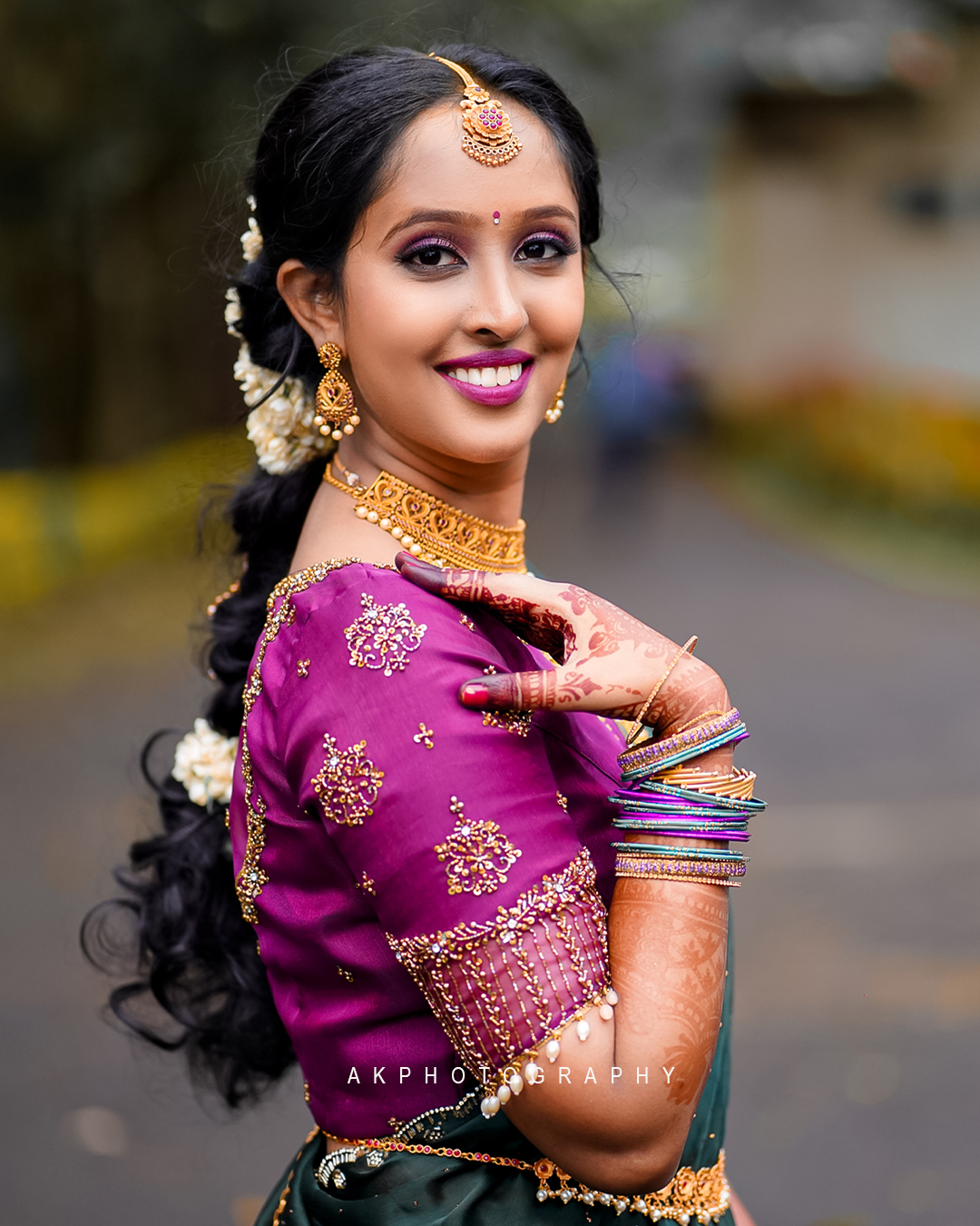Engagement Photoshoot Ooty - Nandhini & Vignesh - - scenic outdoor backdrop (9) by AK Photography Coimbatore
