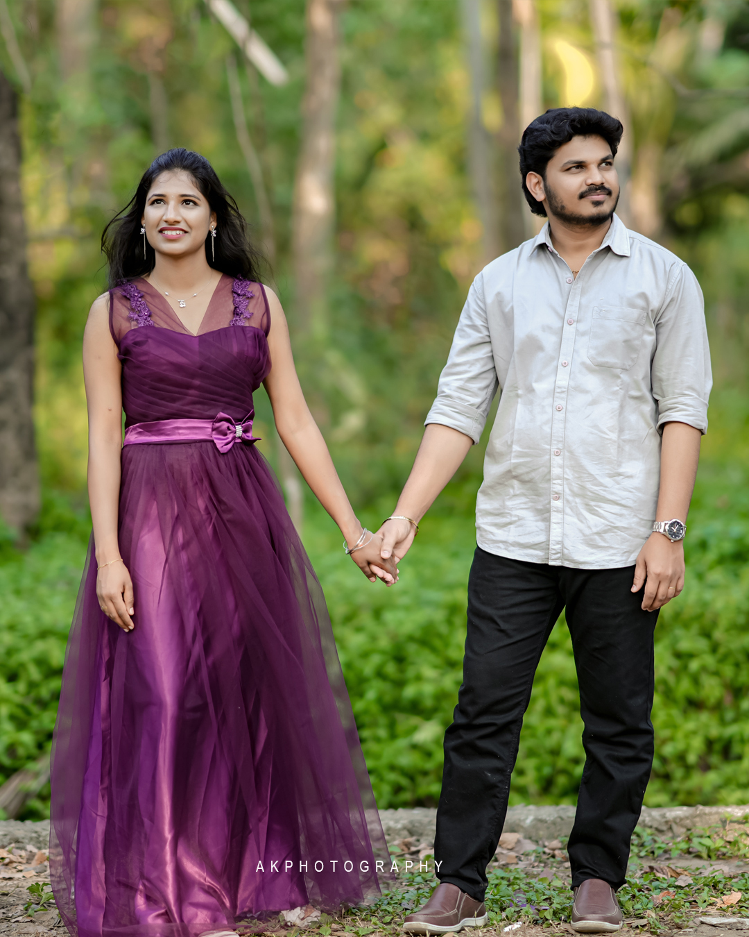 Pre Wedding Photoshoot in Kerala - Praveen & Thenmozhi - - family celebration moment (6) by AK Photography Coimbatore