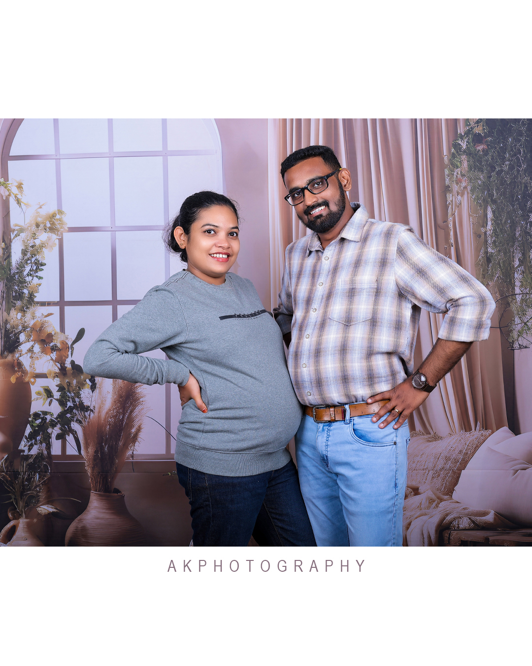Maternity Photoshoot of Viswesh & Jeshma at Vedapatty - AK Baby Clicks - candid smile (8) by AK Photography Coimbatore