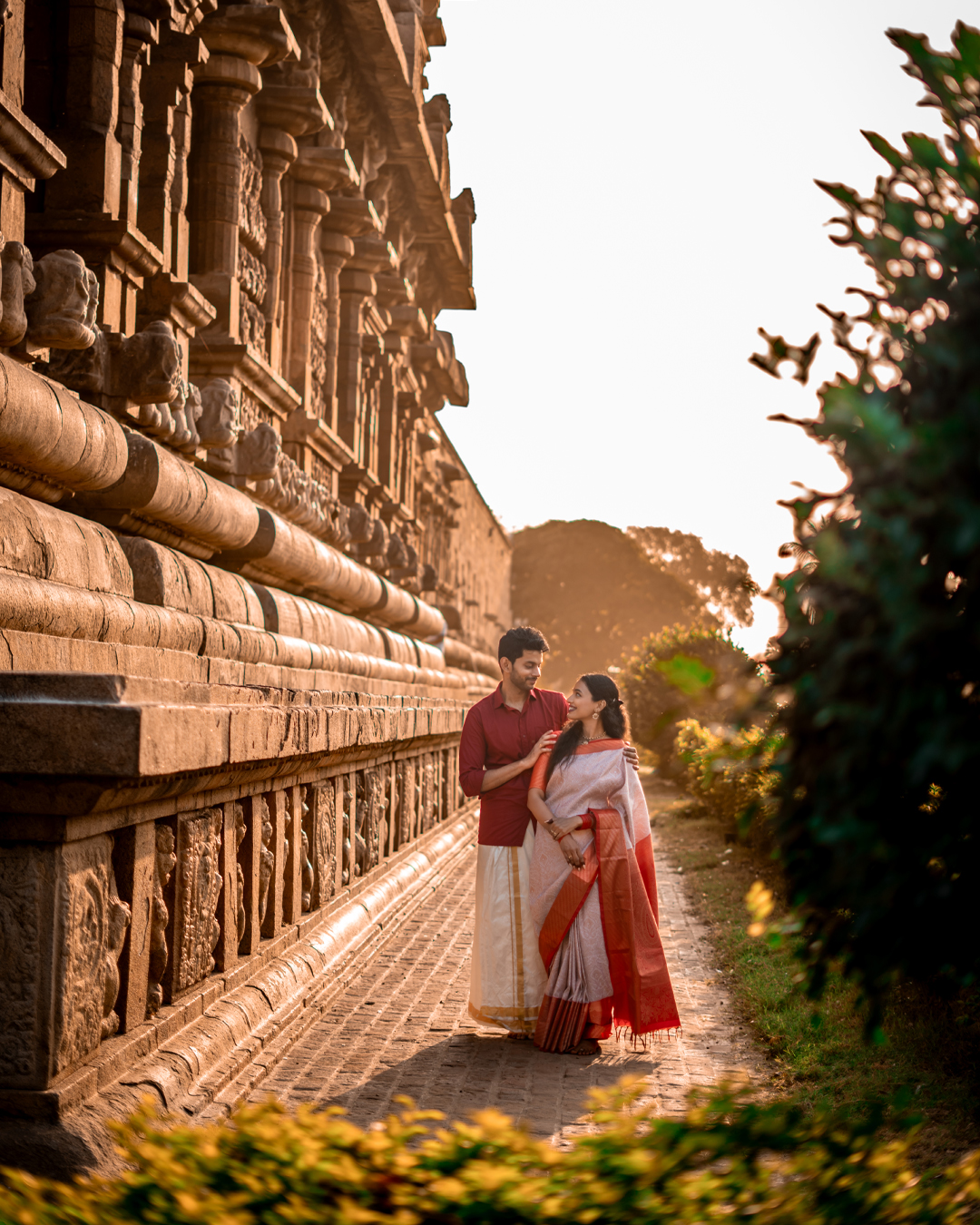 Pre Wedding Photoshoot at Gangaikonda Cholapuram: Sneha & Shreyas - couple portrait (2) by AK Photography Coimbatore