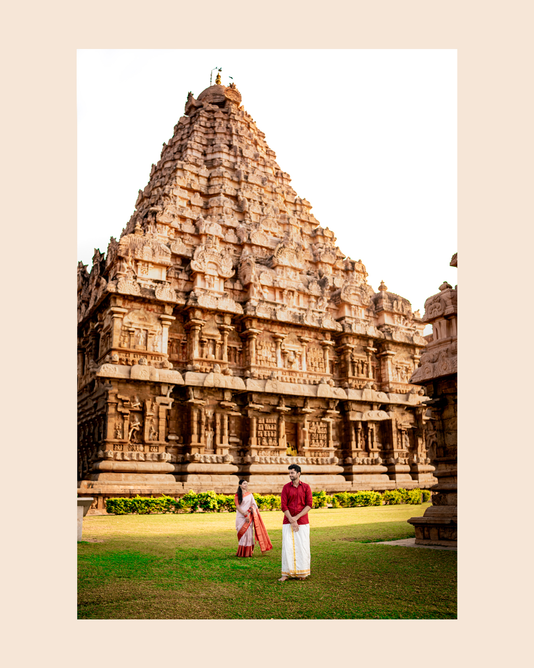 Pre Wedding Photoshoot at Gangaikonda Cholapuram: Sneha & Shreyas - family celebration moment (6) by AK Photography Coimbatore