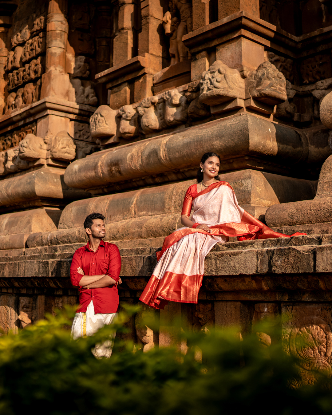 Pre Wedding Photoshoot in Gangaikonda Cholapuram Temple - Heritage Guide - candid moment (1) by AK Photography Coimbatore