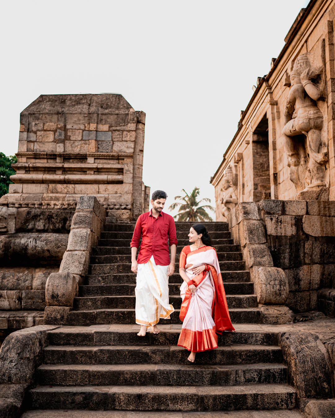 Pre Wedding Photoshoot at Gangaikonda Cholapuram: Sneha & Shreyas - golden hour portrait (5) by AK Photography Coimbatore