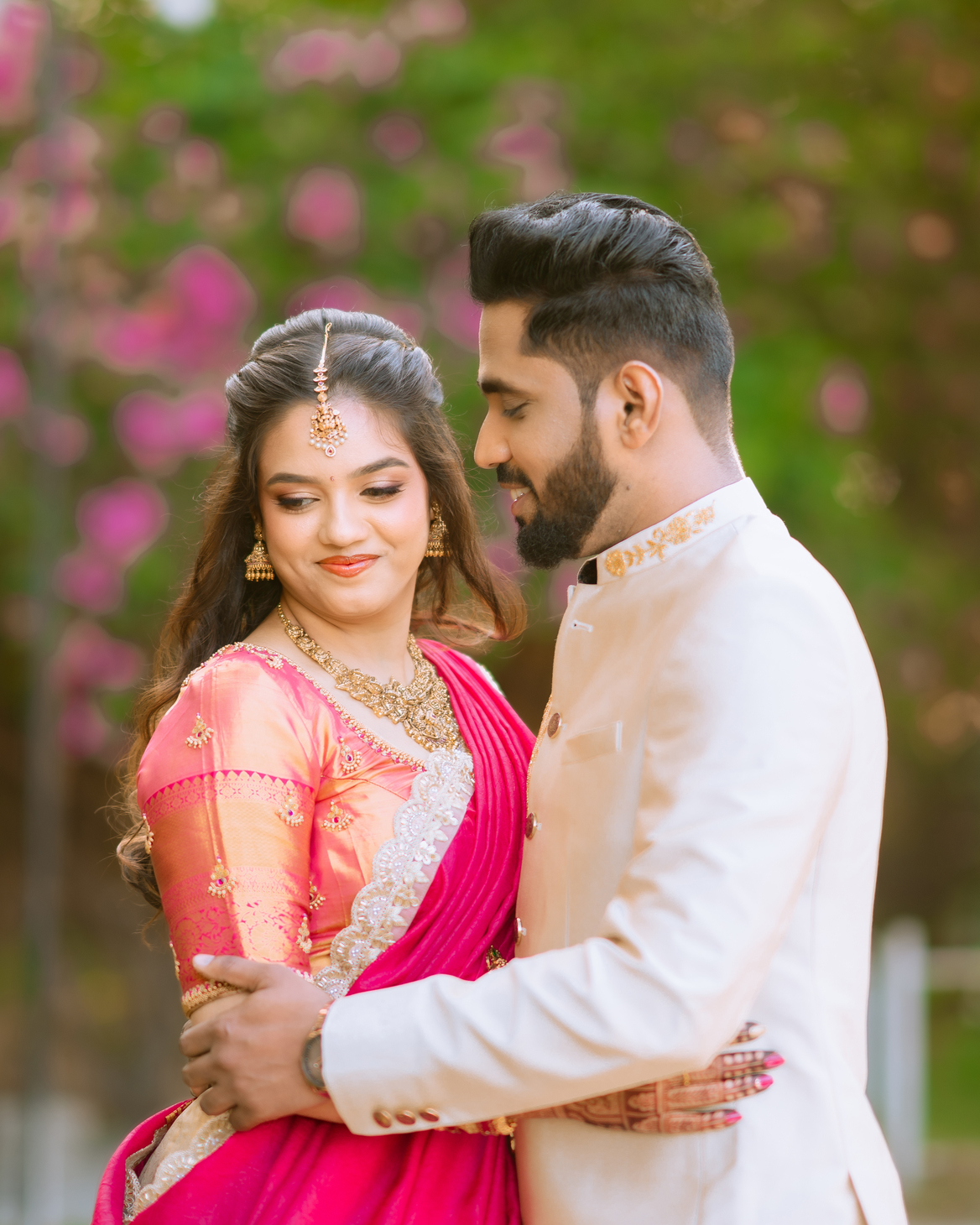 Deepak & Sneha's Romantic Engagement Shoot at Jenneys Residency - candid moment (11) by AK Photography Coimbatore
