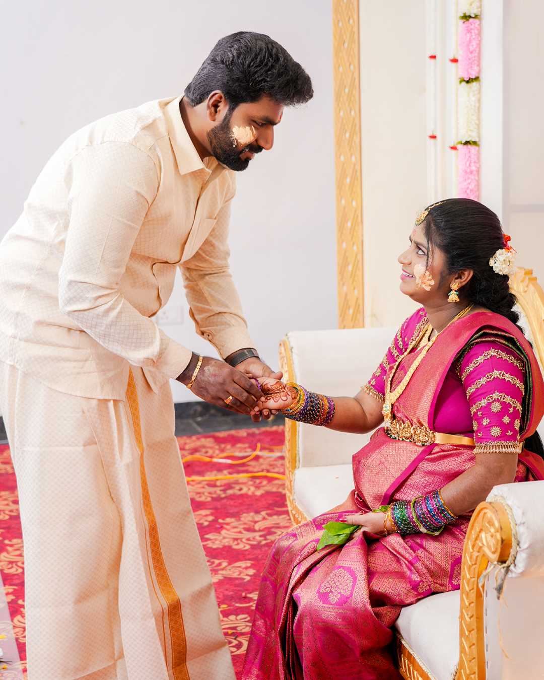 Baby Shower Photoshoot at Karur - Priya & Tamil’s Special Day - couple portrait (2) by AK Photography Coimbatore
