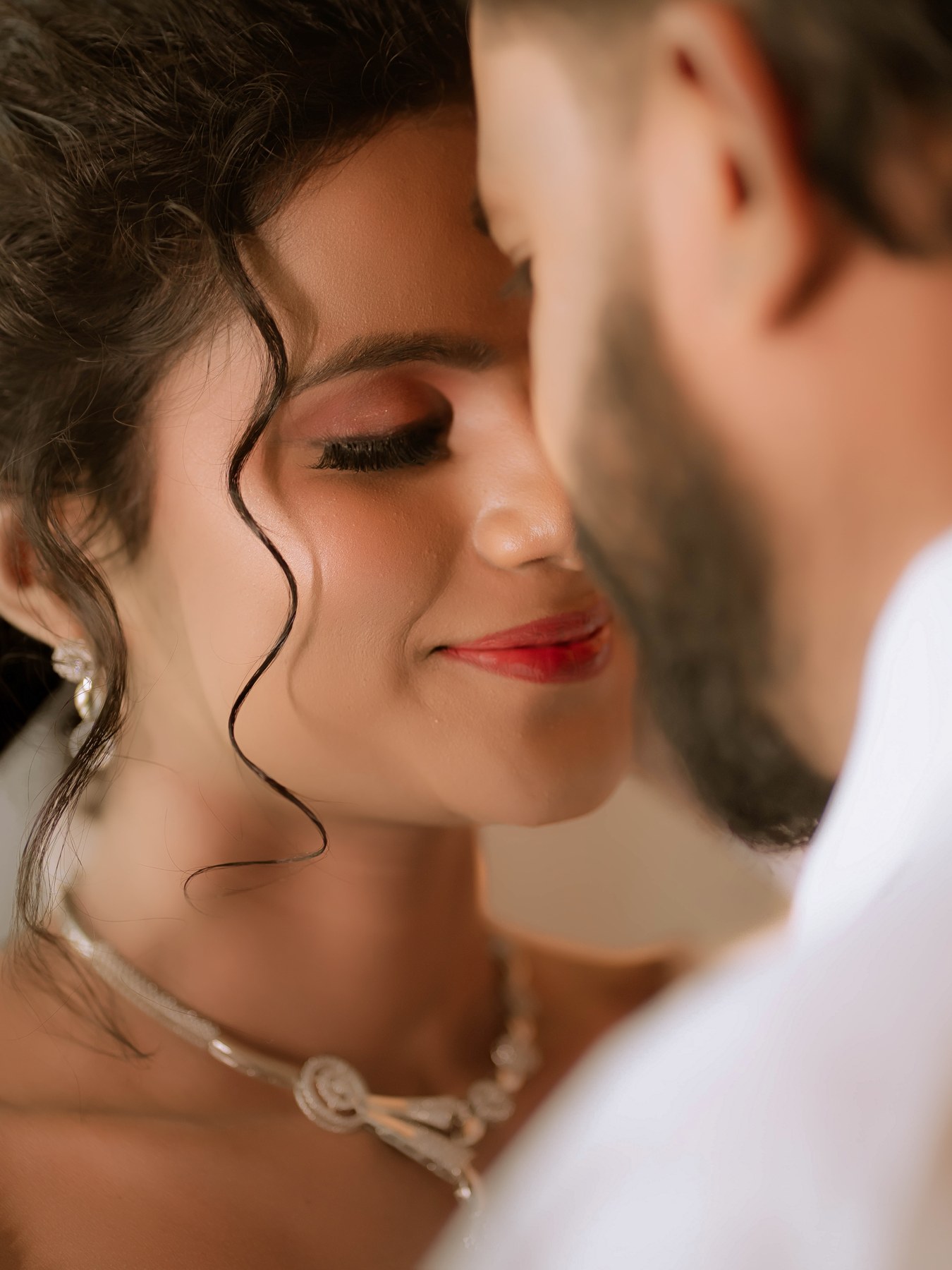 Candid Christian wedding couple portrait of Darthy Mony and Rumanes David in Coimbatore by AK Photography